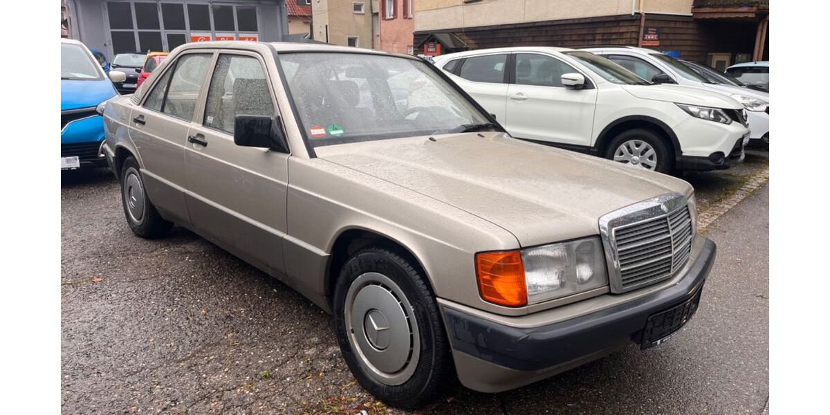Mercedes-Benz 190 117.085 km 7.995 &euro; Altensteig 72213