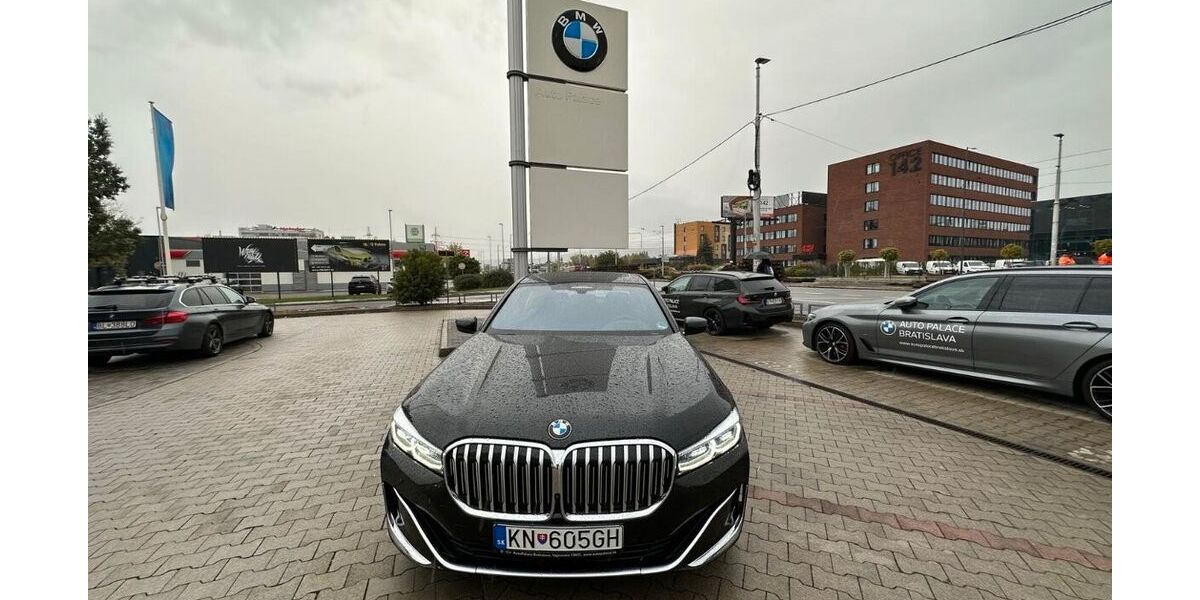 BMW 730 99.870 km 41.990 &euro; Kolárovo 