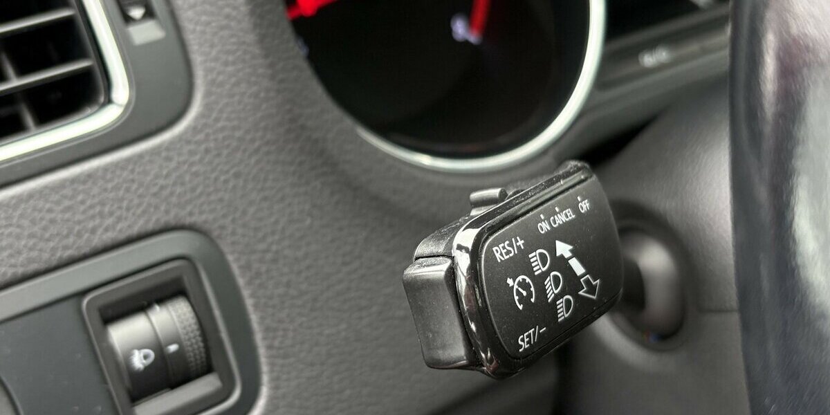 VW Polo 1.2 TSI COMFORTLINE BMT/START-STOPP/TEMPO. 46.812 km 12.900 &euro; Villingen-Schwenningen 78054