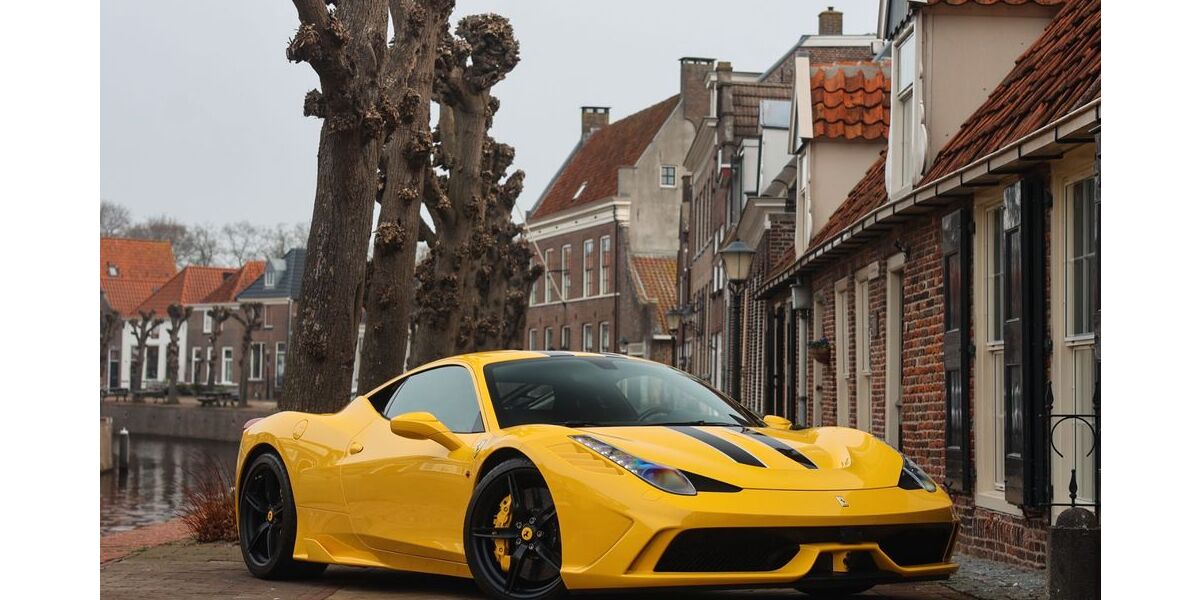 Ferrari 458 26.951 km 592.900 &euro; GENEMUIDEN 