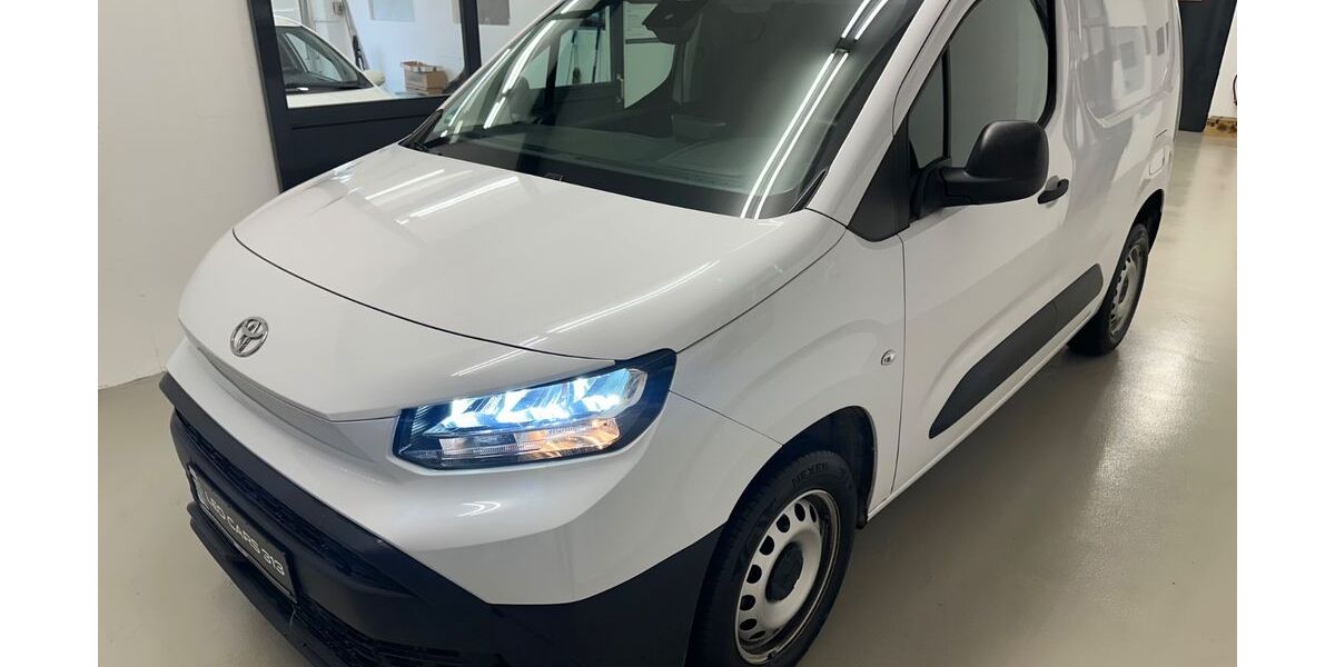 Toyota Proace (Verso) 14.796 km 21.990 &euro; LEONBERG 71229