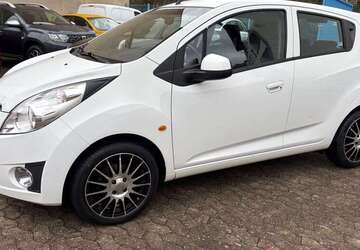 Chevrolet Spark 82.000 km 3.900 &euro; Saarbrücken 66115