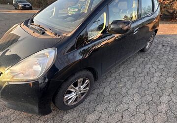 Honda Jazz 172.000 km 4.990 &euro; Hanau 63452