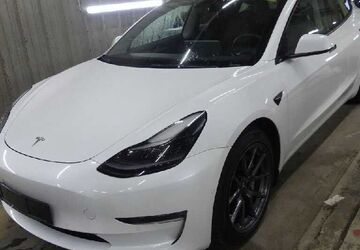 Tesla Model 3 82.000 km 25.250 &euro; Kirchberg/Untermitterdorf 94259