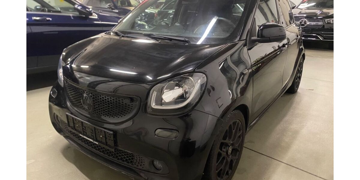 Smart ForFour 24.526 km 16.990 &euro; Berlin 13089