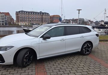 VW Passat 24.000 km 47.600 &euro; Hinte 26759