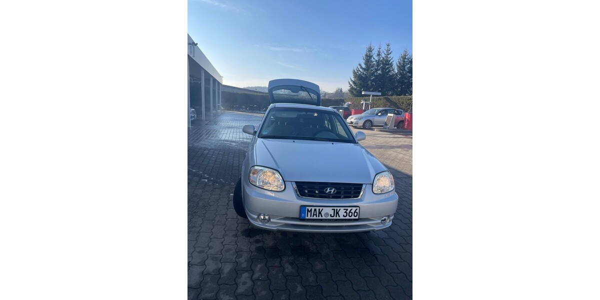 Hyundai Accent 110.000 km 1.100 &euro; Marktredwitz 95615