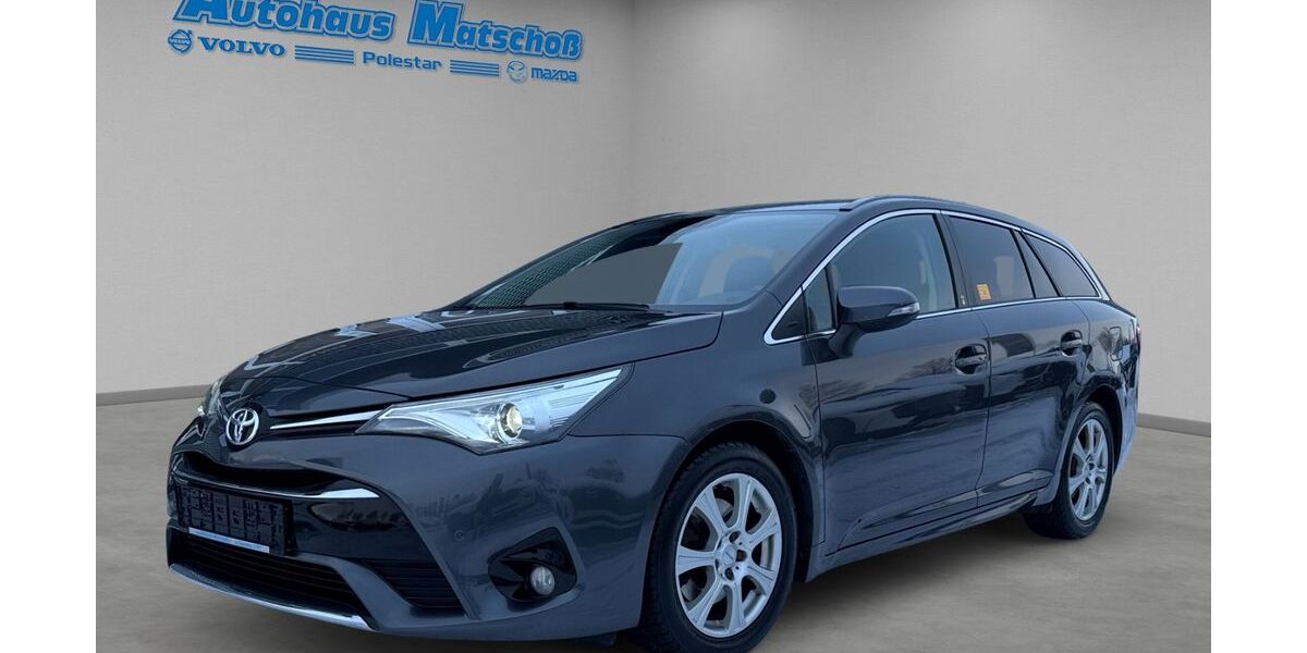 Toyota Avensis 142.400 km 12.950 &euro; Strausberg 15344
