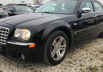 Chrysler 300C 106.427 km 12.990 &euro; München 81827