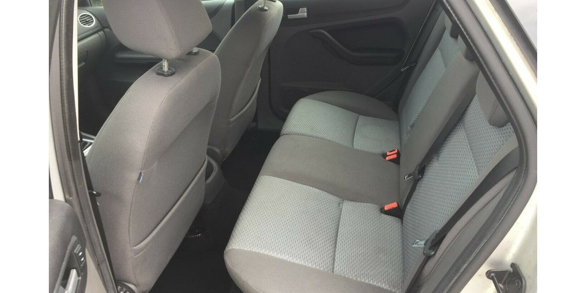 Ford Focus Ambiente,Alu,ESP,Klima, Tüv Neu! 198.000 km 2.900 &euro; Himmelkron 95502