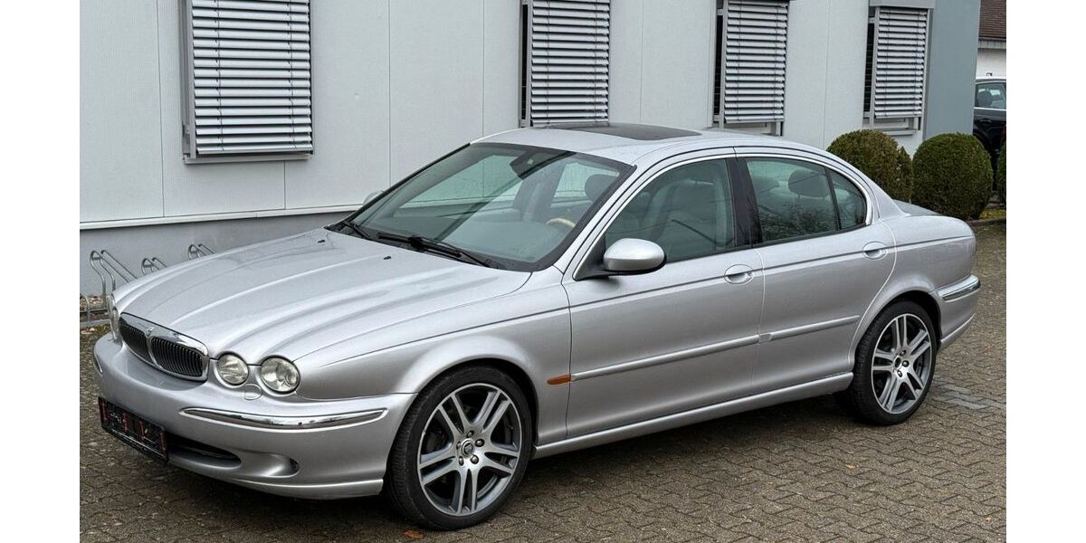 Jaguar X-Type 220.000 km 4.390 &euro; Bad Mergentheim 97980