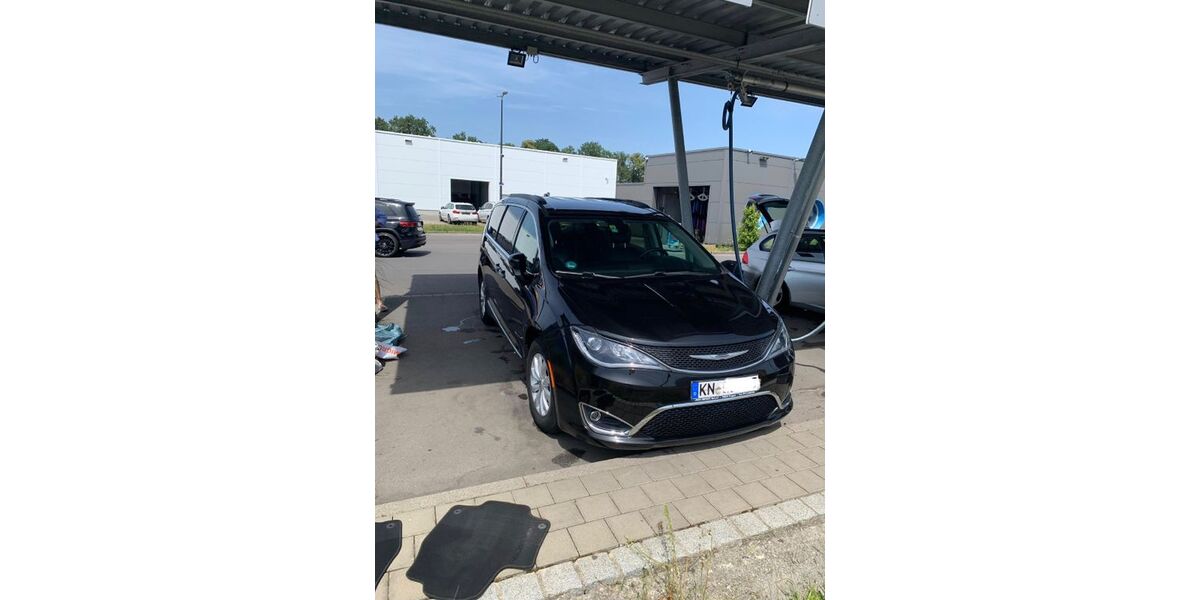 Chrysler Pacifica 145.000 km 16.500 &euro; Singen 78224