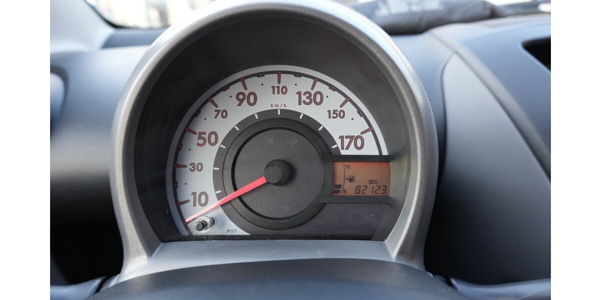 Toyota Aygo 82.123 km 3.500 &euro; Bremen 28195