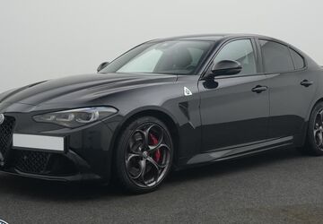 Alfa Romeo Giulia 13.500 km 71.880 &euro; Borken 46325