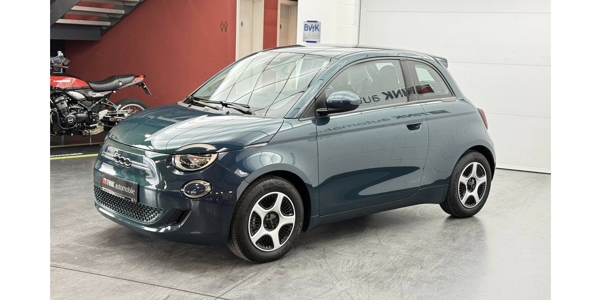 Fiat 500e Action Carplay Android Automatik 1.Hand 25.950 km 13.440 &euro; Lich 35423