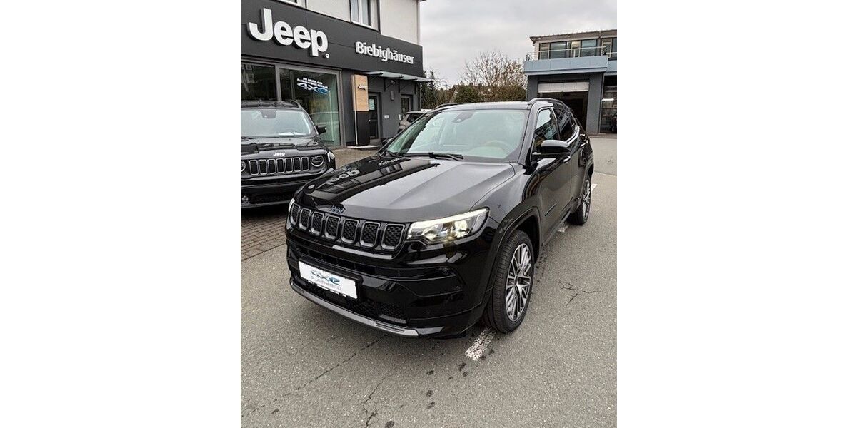 Jeep Compass 19.900 km 39.990 &euro; Battenberg (Eder) 35088