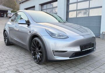 Tesla Model Y 63.700 km 37.950 &euro; Tünsdorf 66693