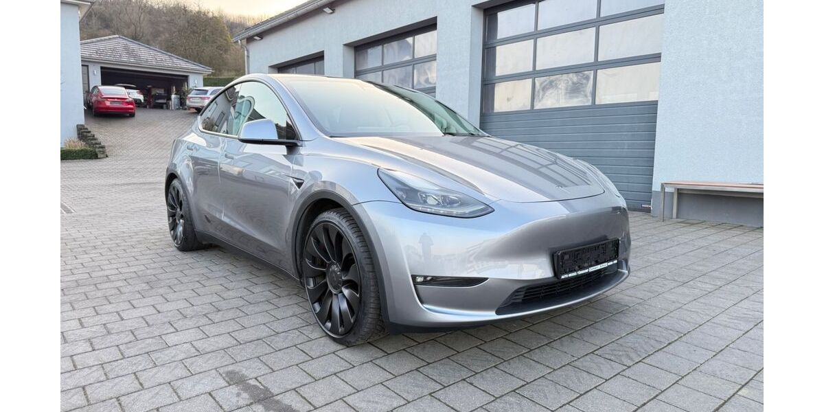 Tesla Model Y 63.700 km 37.950 &euro; Tünsdorf 66693