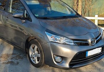 Toyota Verso 108.000 km 10.900 &euro; Berlin 12278