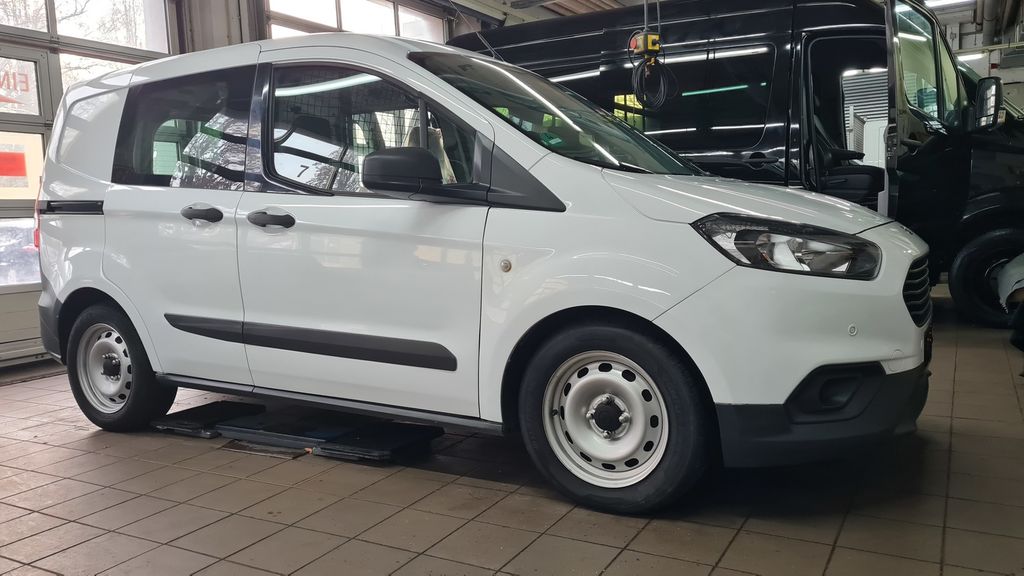 Ford Transit Courier 100.000 km 12.000 &euro; Berlin 13089