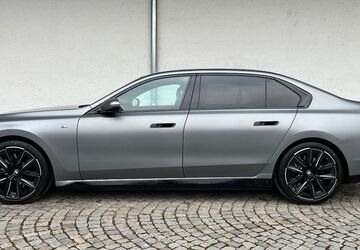 BMW i7 8.961 km 97.800 &euro; München 81245