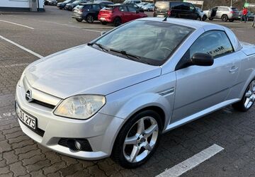 Opel Tigra 101.000 km 2.950 &euro; Lübeck 23558