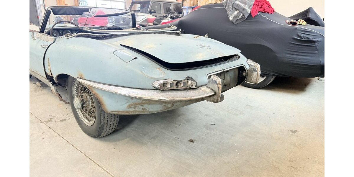 Jaguar E-Type Series 1.5 OTS Roadster 4.2 litre 54.321 km 28.800 &euro; Landsberg am Lech 86899