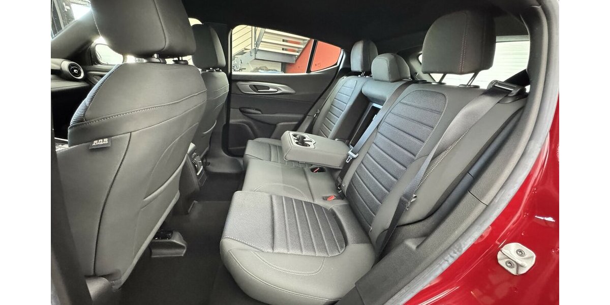 Alfa Romeo Tonale 1.6 VGT-D Sprint ACC Sitzheizung 8.880 km 20.890 &euro; Lich 35423