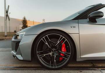 Audi R8 42.000 km 155.000 &euro; Warburg 34414