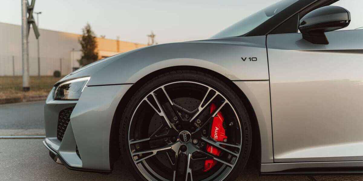 Audi R8 42.000 km 155.000 &euro; Warburg 34414