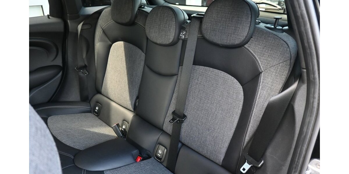 Mini Cooper 5-Türer Aut Navi Leder LED PDC 17erAlus 100.000 km 14.400 &euro; Seevetal - Hittfeld 21218