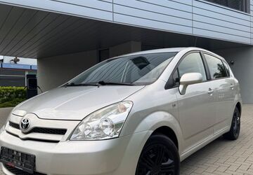 Toyota Corolla Verso 191.000 km 4.490 &euro; Pinneberg 25421