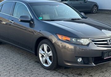 Honda Accord 285.100 km 7.950 &euro; Bornheim 53332