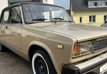 Lada Nova 46.651 km 7.990 &euro; Unterensingen 72669