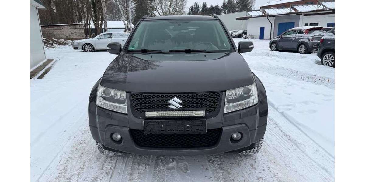 Suzuki Grand Vitara 202.000 km 9.900 &euro; Celle 29223