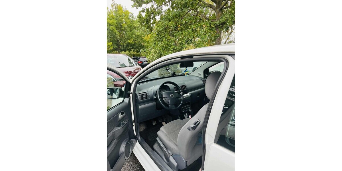 VW Fox 124.000 km 3.500 &euro; Edenkoben 67480