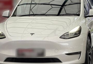 Tesla Model Y 27.000 km 38.790 &euro; Jüchen 41363