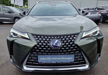 Lexus UX 9.828 km 29.750 &euro; Nürtingen 72622