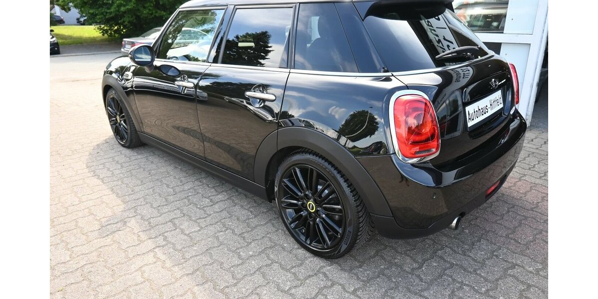 Mini Cooper 5-Türer Aut Navi Leder LED PDC 17erAlus 100.000 km 14.400 &euro; Seevetal - Hittfeld 21218