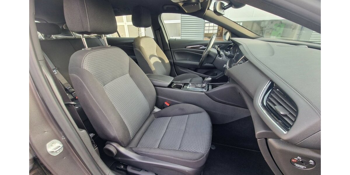 Opel Insignia 1.5 D Elegance Klimautomatik NAVI 130.000 km 14.499 &euro; Landau 76829