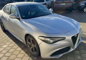 Alfa Romeo Giulia 121.000 km 16.450 &euro; Egenhofen/Unterschweinbach 82281