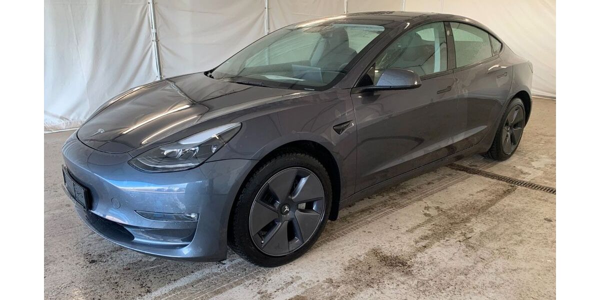 Tesla Model 3 53.250 km 28.350 &euro; Steinbach-Hallenberg OT Herges-Hallenberg 98587