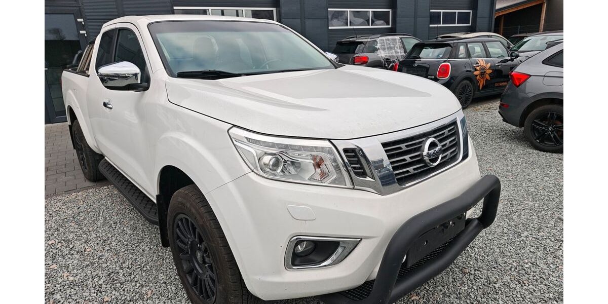 Nissan Navara 65.000 km 21.900 &euro; Wörth a.d.Donau 93086