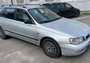 Toyota Carina 284.135 km 2.400 &euro; Hamburg 20537