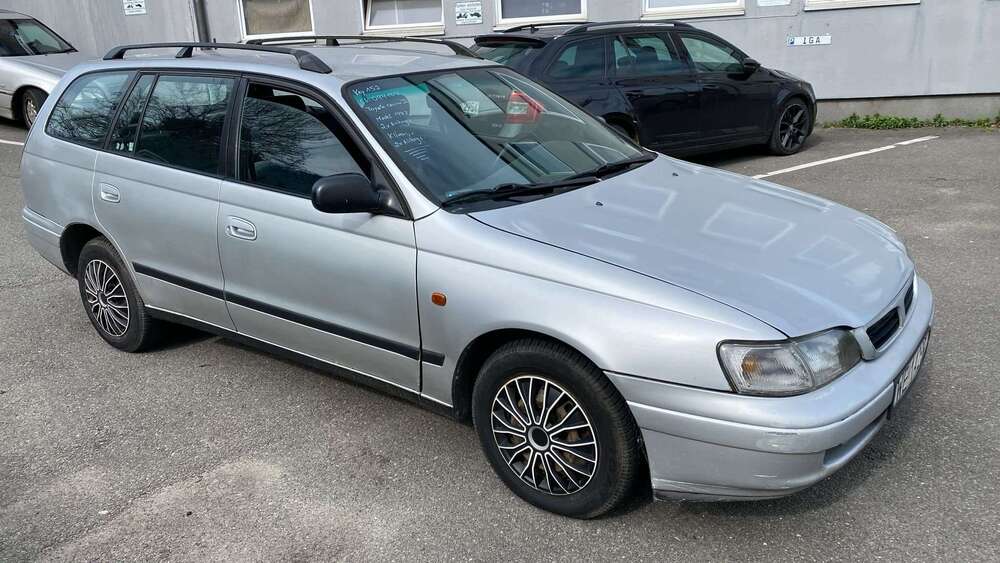 Toyota Carina 284.135 km 2.400 &euro; Hamburg 20537