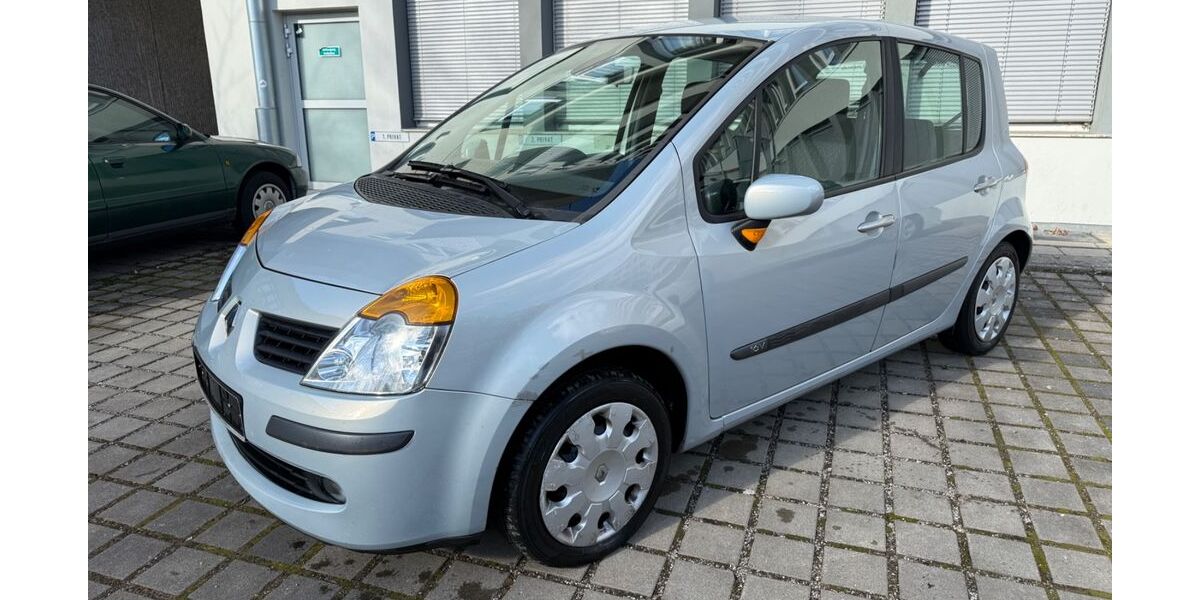 Renault Modus 77.121 km 2.750 &euro; München 80636