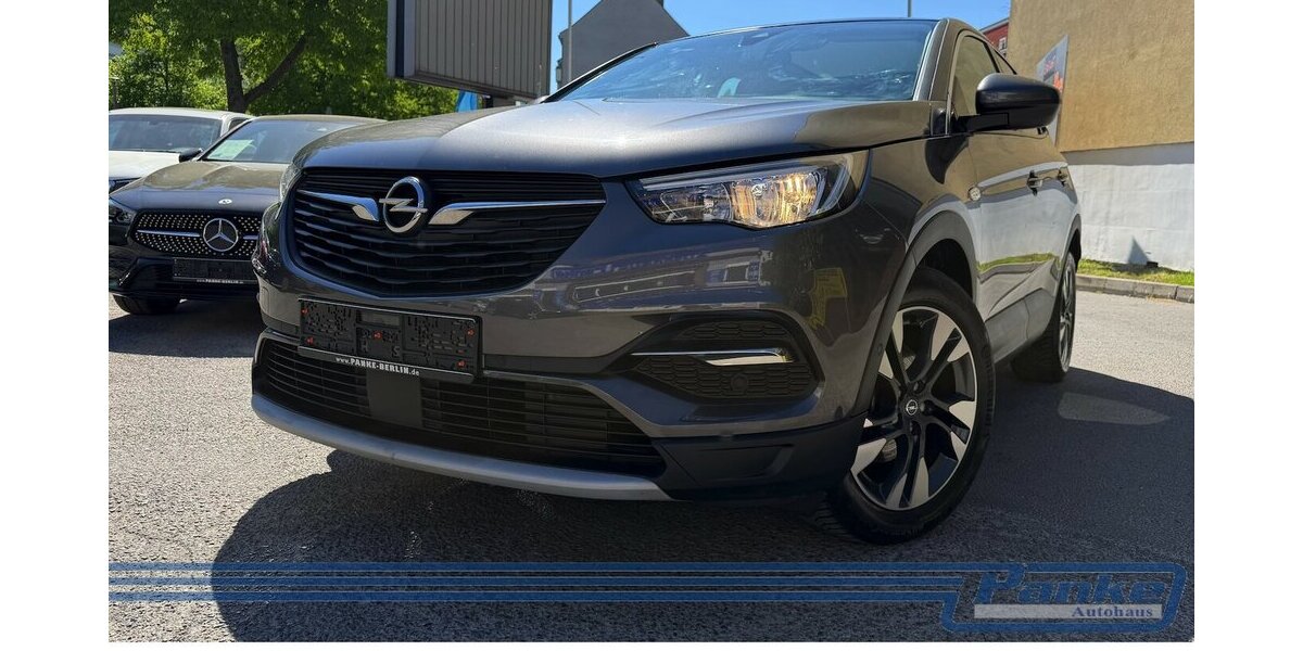 Opel Grandland Innovation*AHK*E-Koffer*Pano*Car-Play* 169.817 km 11.480 &euro; Berlin 13187