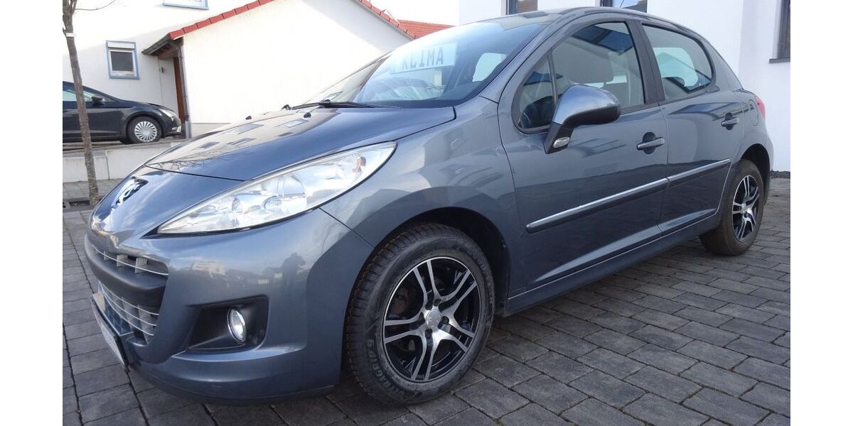 Peugeot 207 138.000 km 4.800 &euro; Geislingen bei Balingen 72351