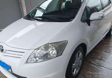 Toyota Auris 116.500 km 6.880 &euro; Hagelstadt 93095