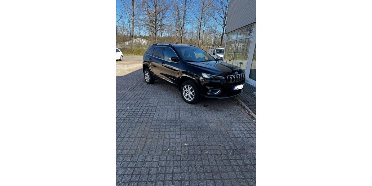 Jeep Cherokee 166.500 km 16.000 &euro; Reutlingen 72770